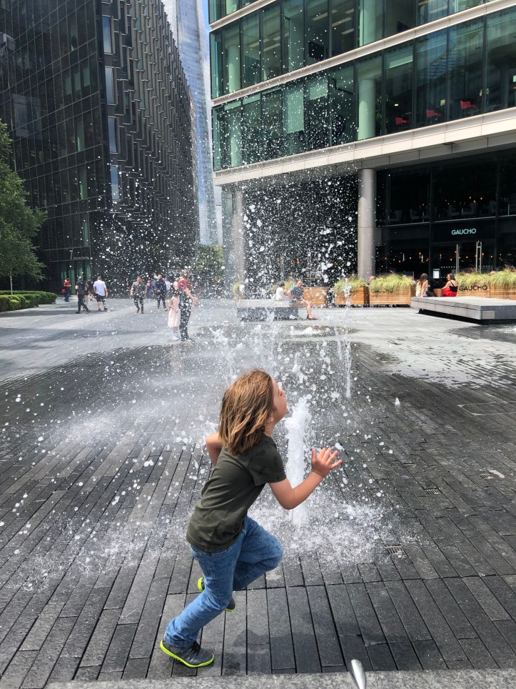 27B2E976-8FD8-4E7E-BC43-007399474C3D