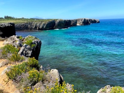 Acantilados en los Bufones de Pría.